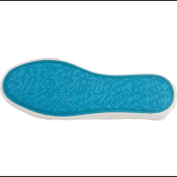 NWT Blowfish Buzz White Color Wash Canvas Malibu Sneakers 7.5 - Picture 5 of 6